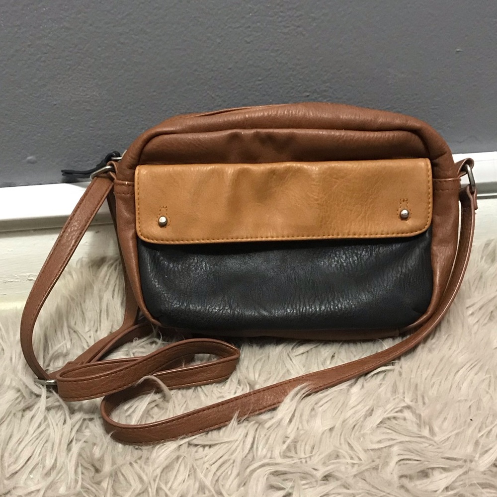 AE shoulder purse